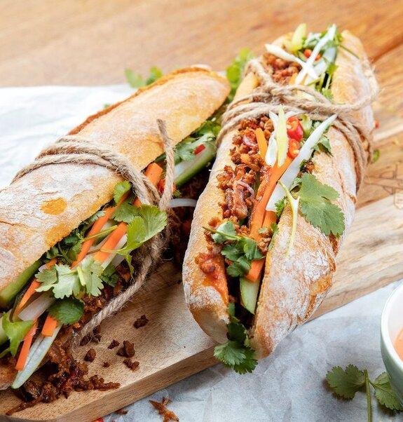 Bánh mì - Biểu tượng ẩm thực đường phố⁣ Việt Nam