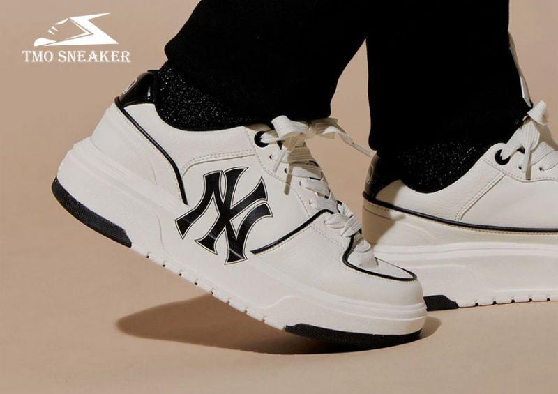 - Những⁣ mẫu giày hot trend ⁤mà bạn ⁤nên thêm vào giỏ hàng ngay hôm nay