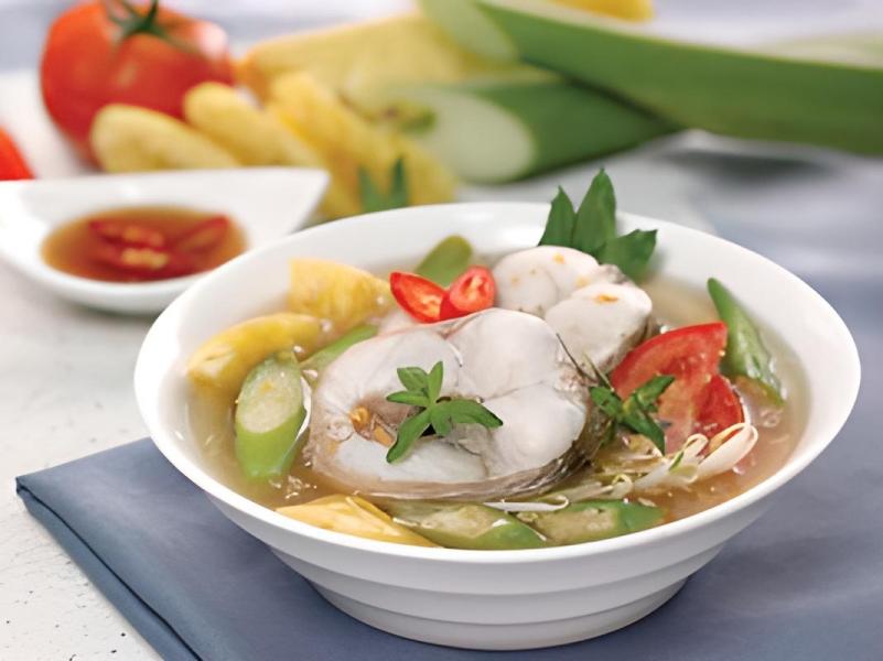 - Canh Chua Cá Lóc: Món Ăn Gợi Nhớ Về Quê Hương